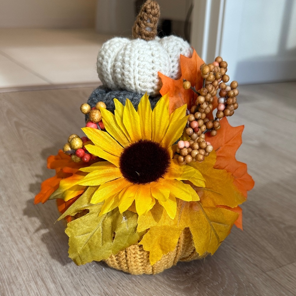 Sunlit Autumn Handmade Crochet Pumpkin Floral Decor
